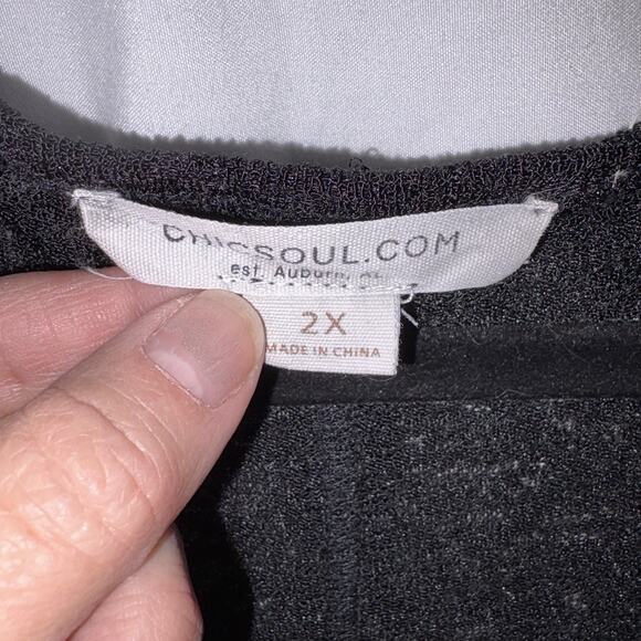 Chicsoul.com Womens Black Polka Dot Short Sleeve Blouse Size 2X - Picture 5 of 10